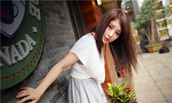 贺州想找一个女性生孩子给报酬-｛找个女人生孩子多少钱｝